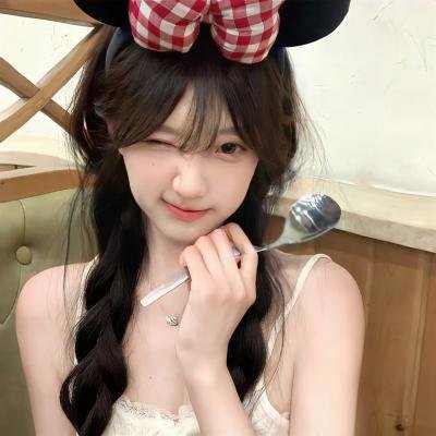 后备箱里的女孩